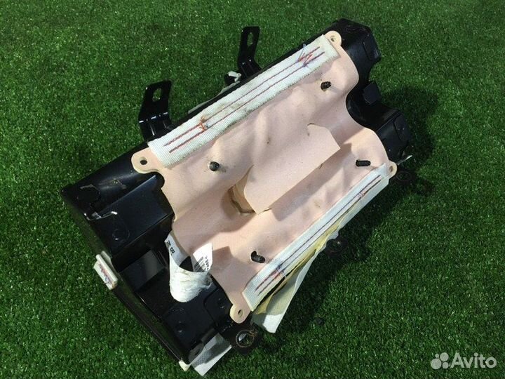 Подушка безопасности пассажира в торпедо Hyundai