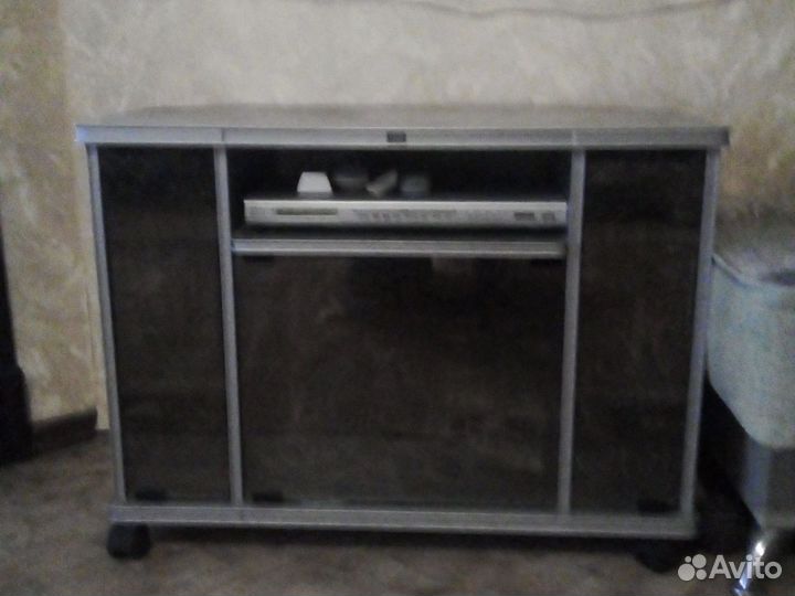 Тумба под телевизор