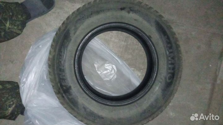 Kumho I'Zen KW22 215/70 R15