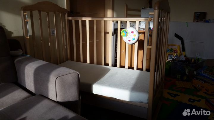 Детская кроватка (массив березы) с матрасом 120*60