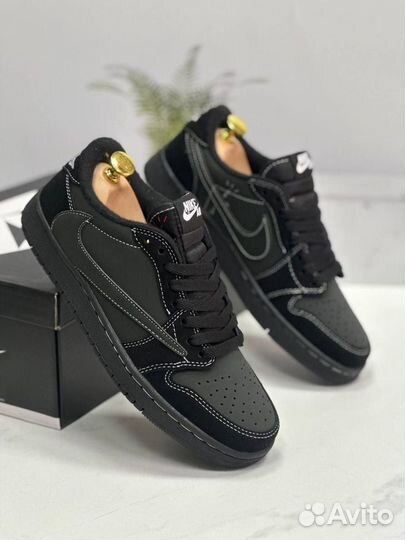 Travis Scott x Air Jordan 1 Low «Black Phantom