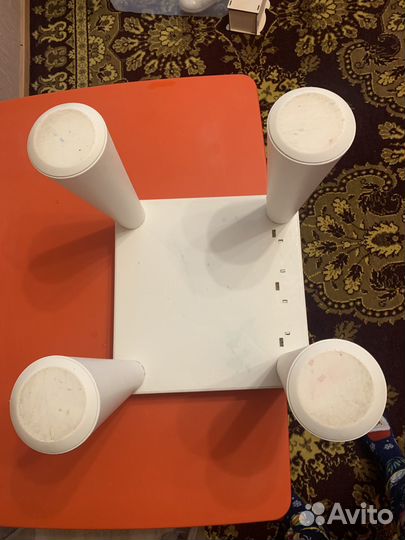 Столик и стульчик для детей IKEA