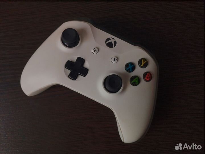 Xbox One S 1tb с играми