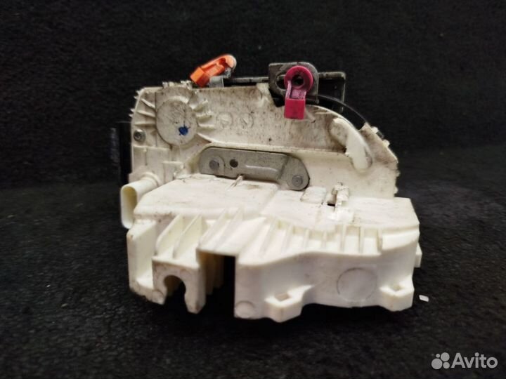 Замок двери передней левой для Chrysler Grand Voyager 5