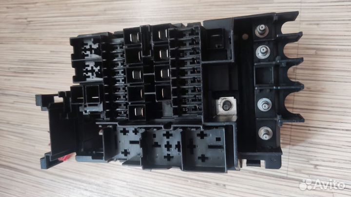 Блок предохранителей wolksvagen getta 6