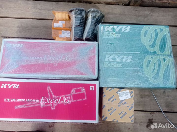 Продам запчасти на prius20