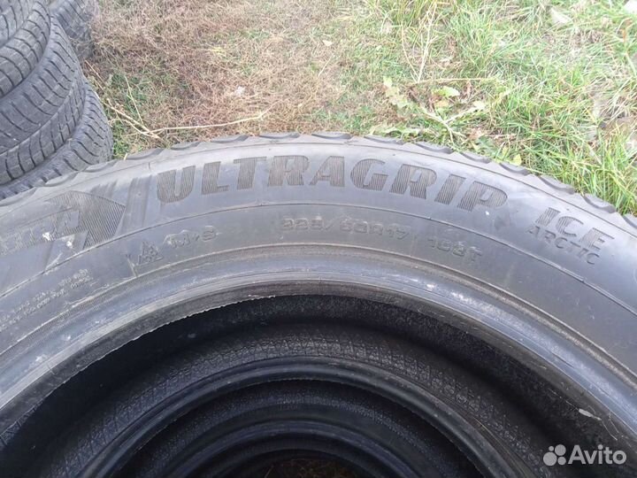 Goodyear HydraGrip 225/60 R17