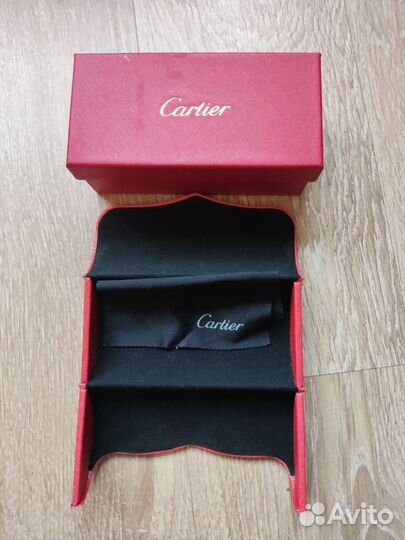 Коробки и футляры от очков Cartier