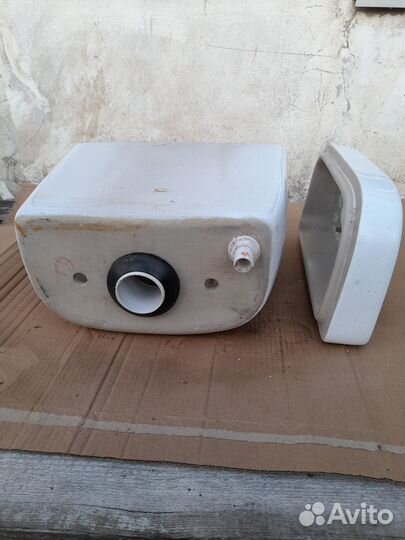 Бачок для унитаза бу