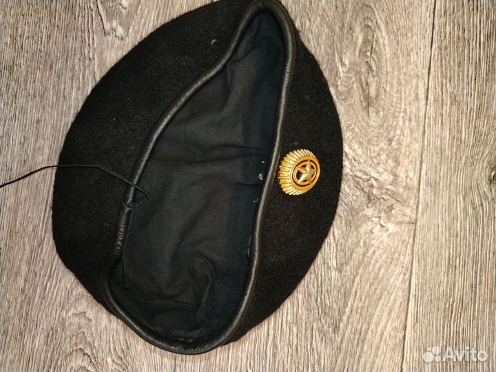 Берет чёрный