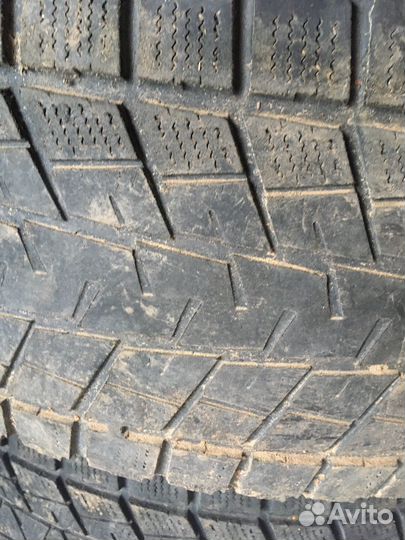 Bridgestone Blizzak DM-V1 245/65 R17 107R