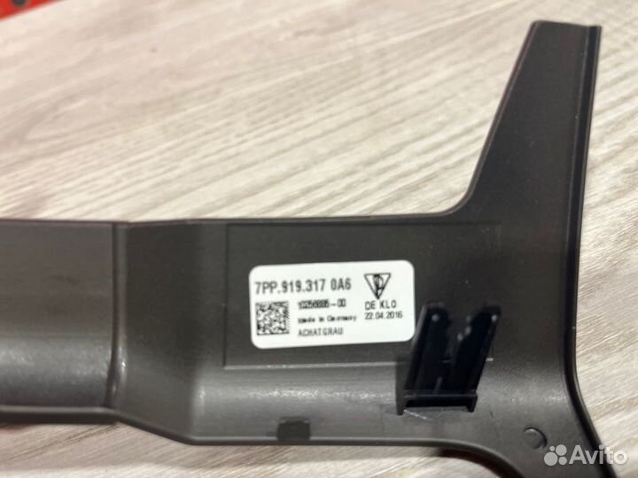 Накладка Porsche Macan 95B 2016