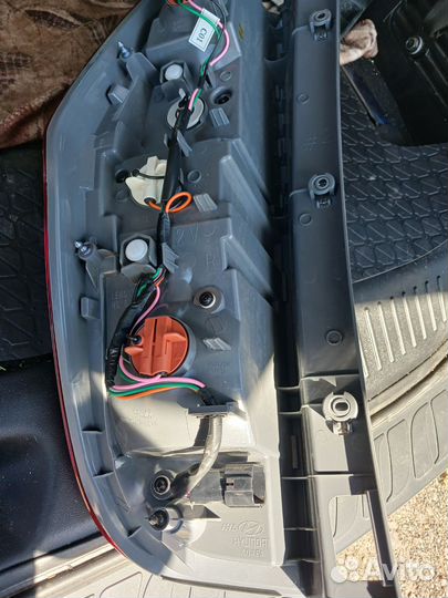 Фонарь задний правый на Hyndai Grand Starex