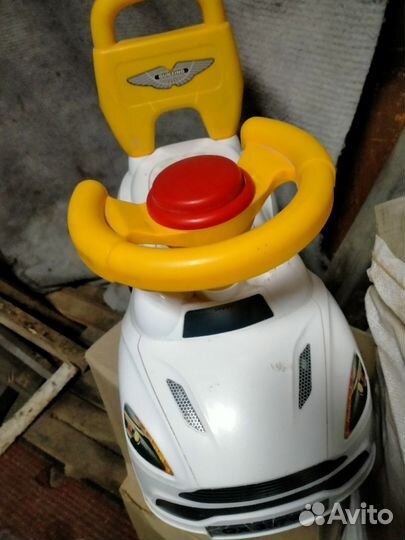 Машинка игрушечная