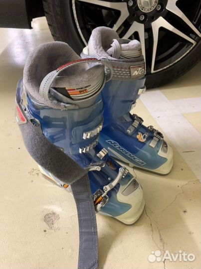 Ботинки лыжные