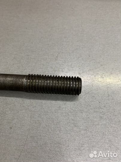 Шпилька L 215мм М18х2,5х50/М16х1,5х75