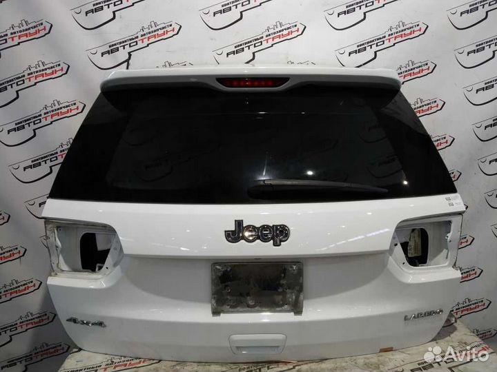 Дверь задняя jeep grand cherokee WK2 68154524AA 2