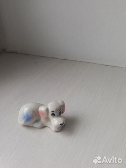 Статуэтки собак из разных материалов