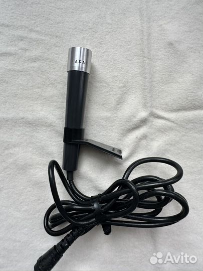 Akai микрофон