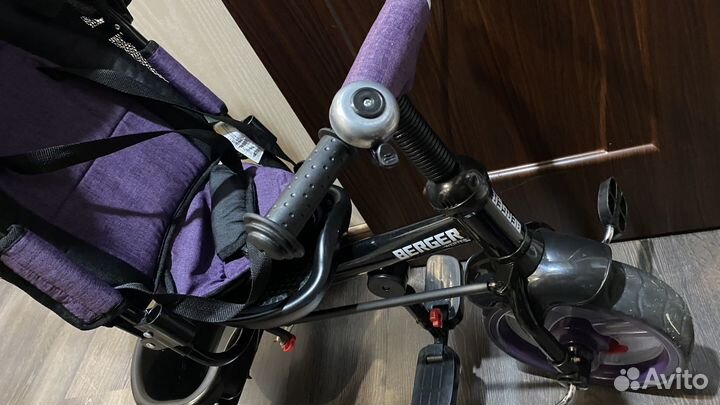 Детский велосипед с ручкой