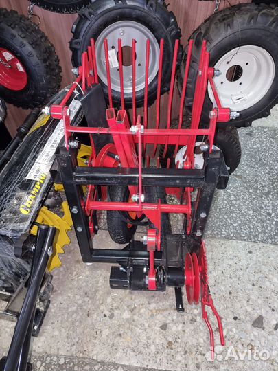 Картофелевыкапыватель к мотоблоку транспортёрный