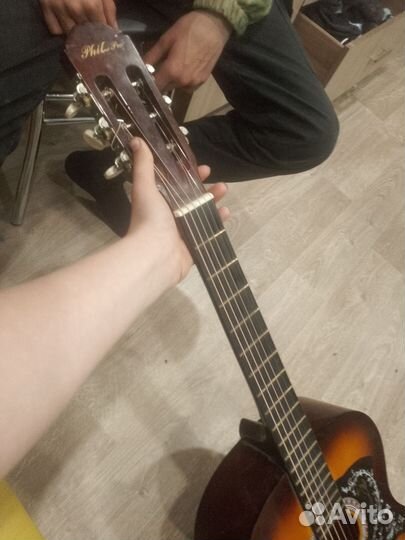 Акустическая гитара