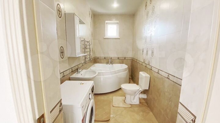 Дом 295 м² на участке 4 сот.