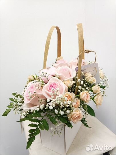 Цветы в коробке, Букеты, доставка