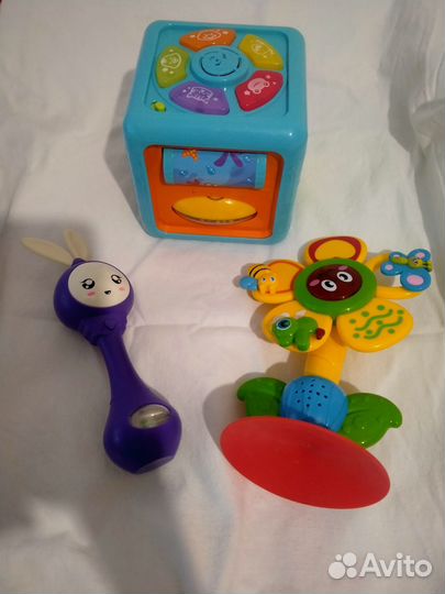 Развивающие игрушки для малышей пакетом