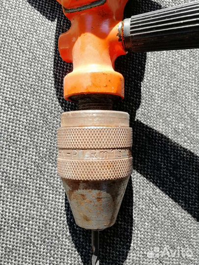 Дрель ручная