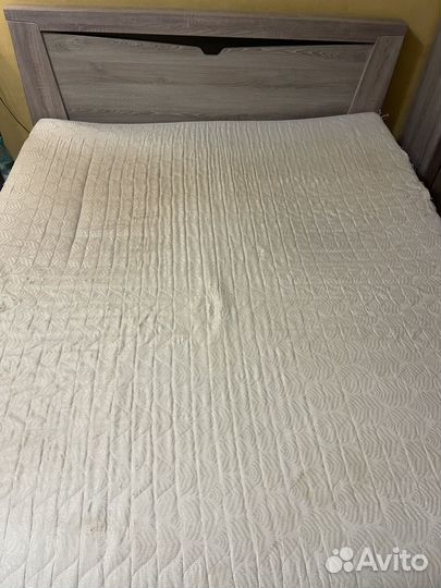 Кровать двухспальная бу