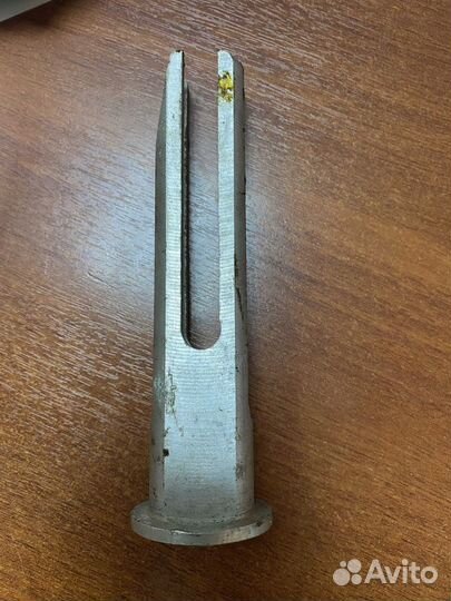 Вилка усилителя тормоза газ-13 Чайка