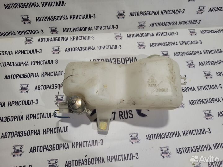 Бачок омывателя mazda 626 ge