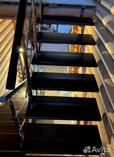 Лестничиный металлокаркас