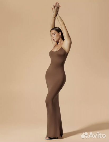 Облегающее платье в пол 46