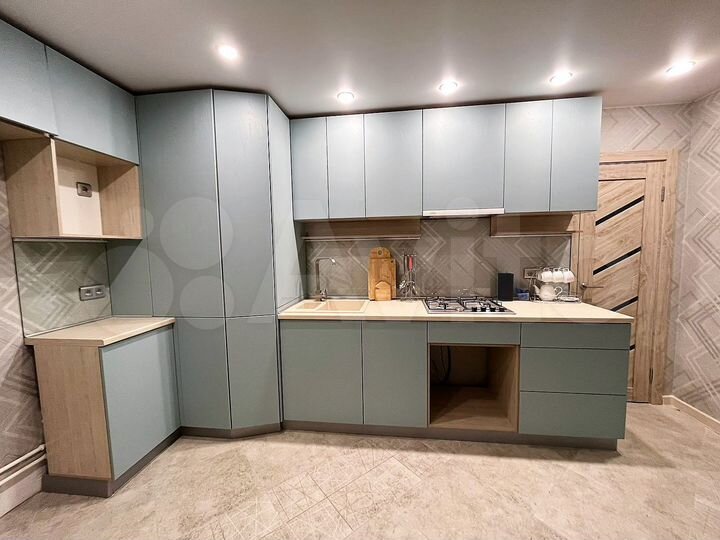 2-к. квартира, 71 м², 2/10 эт.