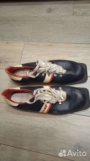 Ботинки лыжные