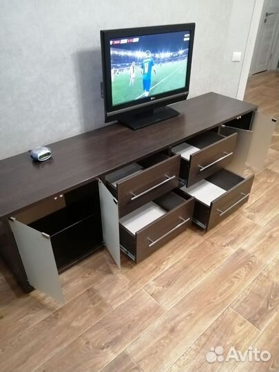 Тумба под телевизор