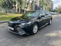 Toyota Camry 2.5 AT, 2018, 133 300 км, с пробегом, цена 2 495� 000 руб.