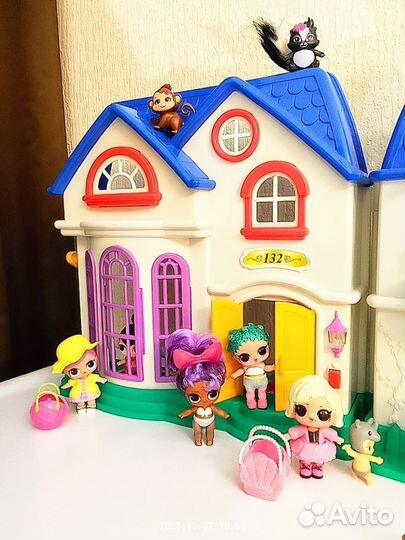 Стенд Дом для кукол Лол lol