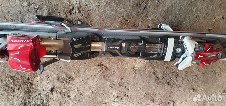 Горнолыжный комплект лыжи с ботинками