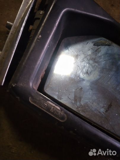 Зеркало правое на mercedes 123
