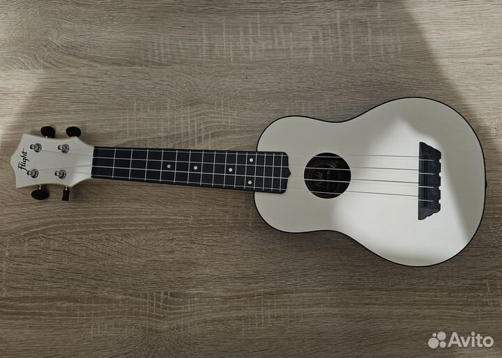 Укулеле Flight TUS-35 сопрано + медиаторы + чехол