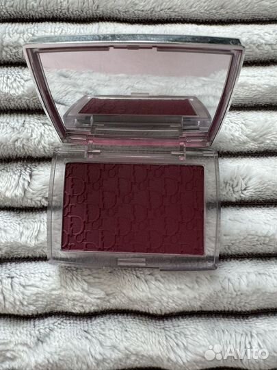 Румяна dior berry