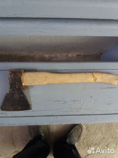 Старый кованый ручной работы топор немецкий мясной