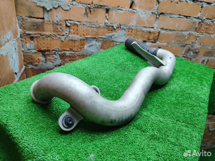 Патрубок впускной Volkswagen Passat B6