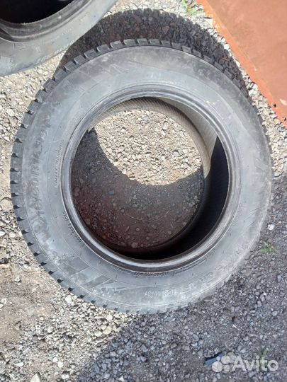 Marshal WinterCraft Ice WI31 215/60 R16