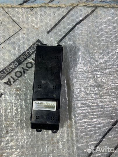 Блок управления стеклоподъемниками передний левый