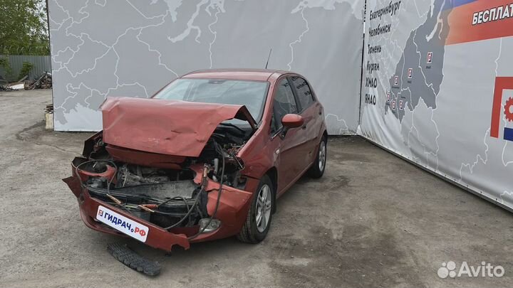 Фонарь задний (стоп сигнал) Fiat Grande Punto (199