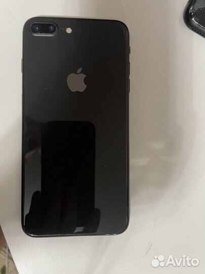 iPhone 8 Plus, 64 ГБ